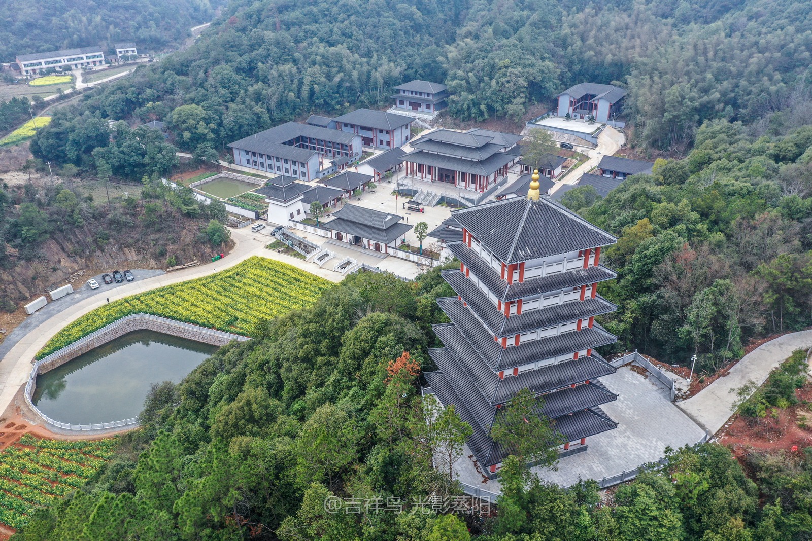 伊山寺 (2+1)