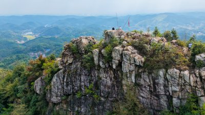 岘山镇紫云村的狮子岭 (1)